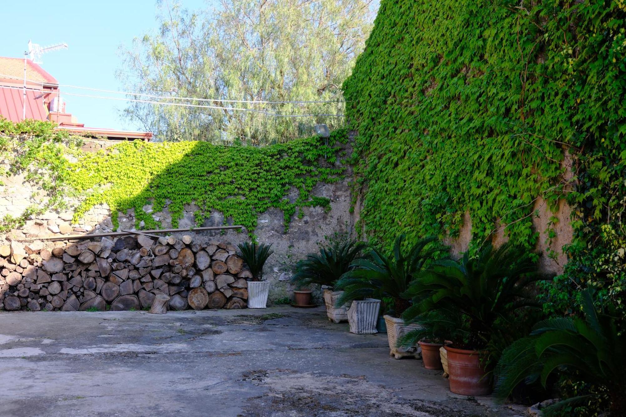 Conte Spencer Bed and Breakfast Caserta Vecchia Exterior foto