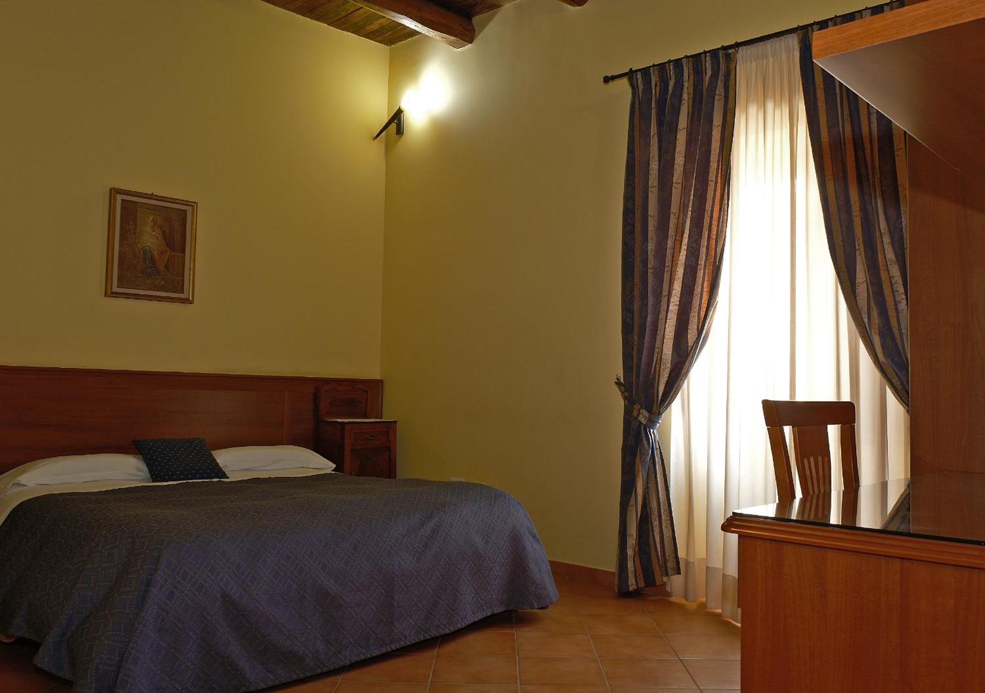 Conte Spencer Bed and Breakfast Caserta Vecchia Exterior foto