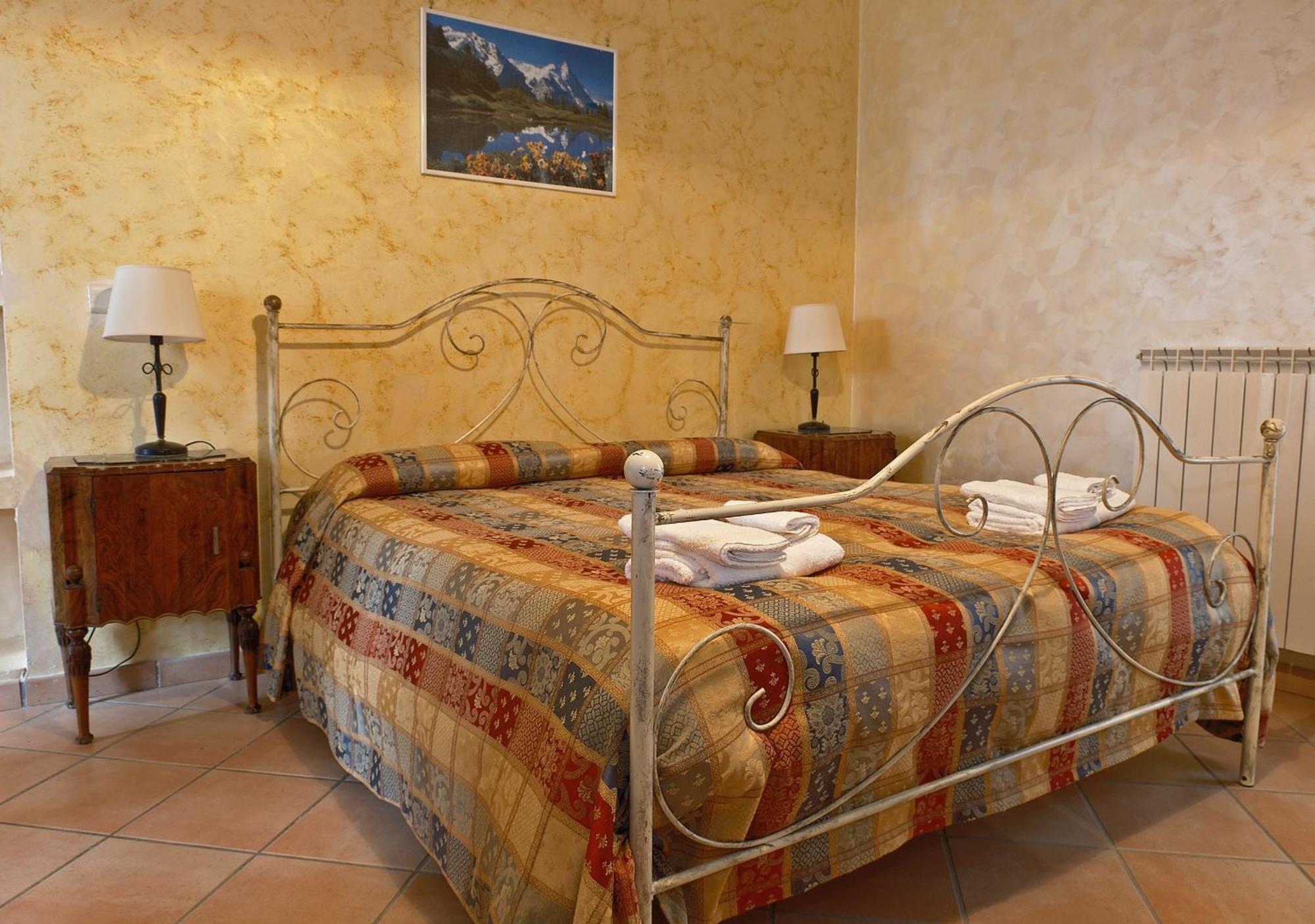 Conte Spencer Bed and Breakfast Caserta Vecchia Exterior foto